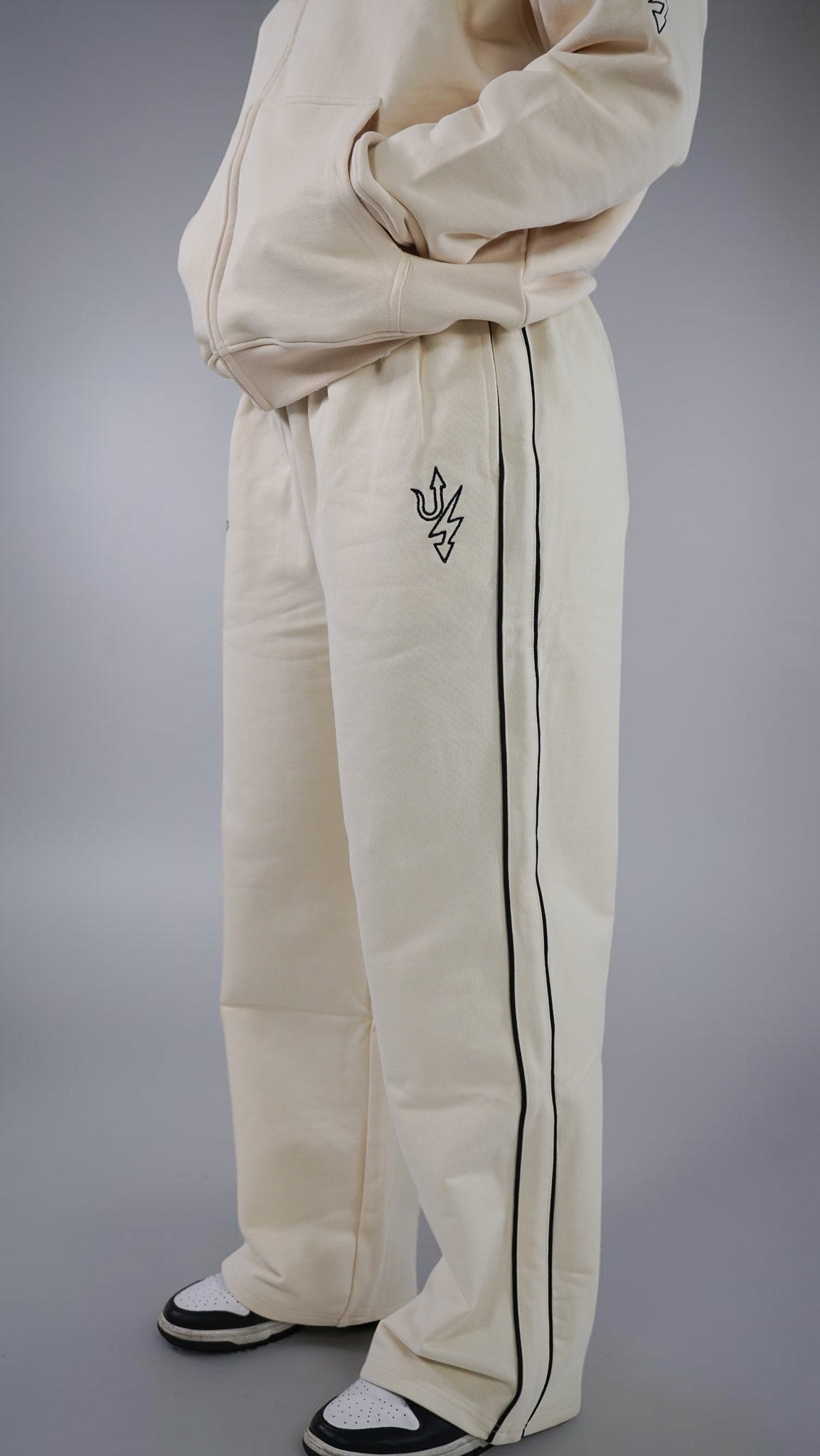 Signature Cream Sweats